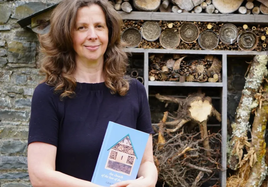 Grace Wells headshot