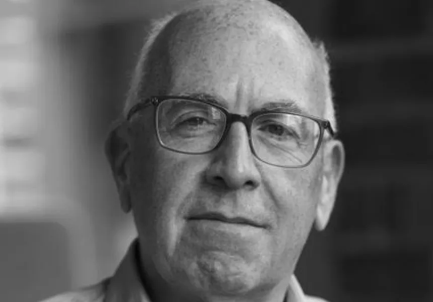 Stephen Douds headshot